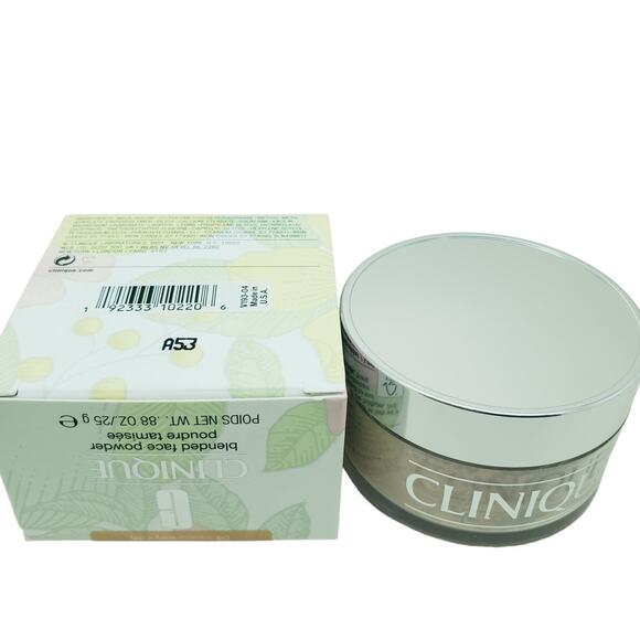 Clinique Blended Face Powder 04 Transparency 4 (M) - Picture 4 of 4